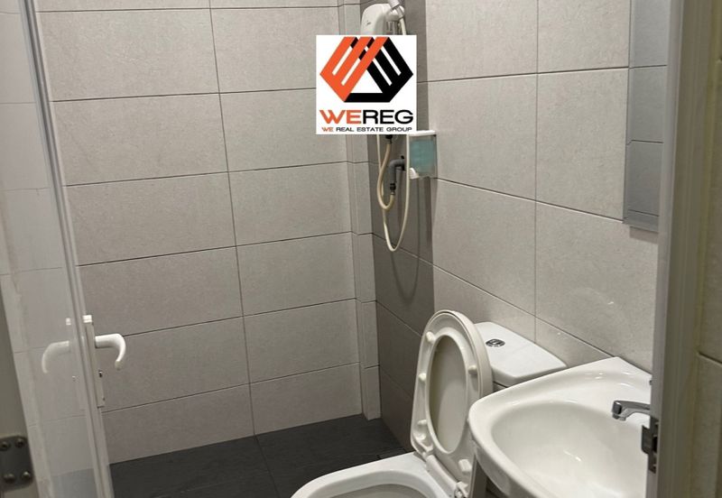 Port Klang 3 Storeys Shop with Hotel For Sale