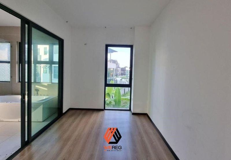 Kristal Court, Seksyen 7