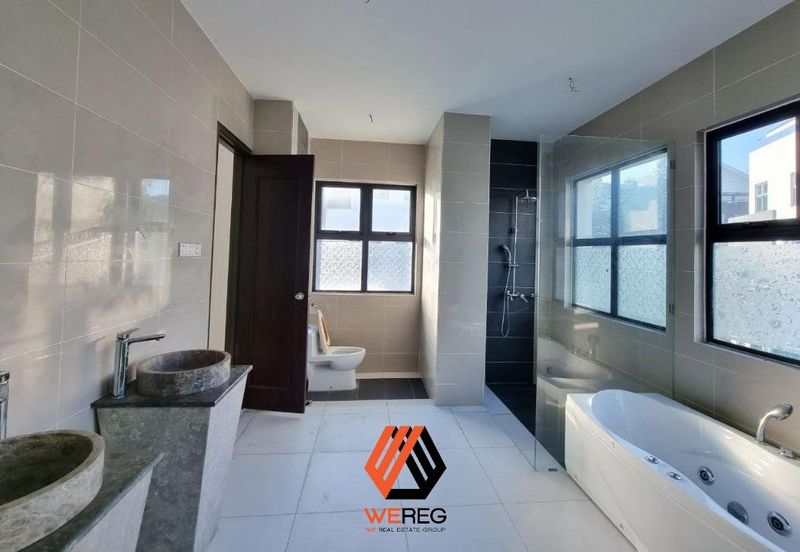 Kristal Court, Seksyen 7