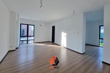 Kristal Court, Seksyen 7