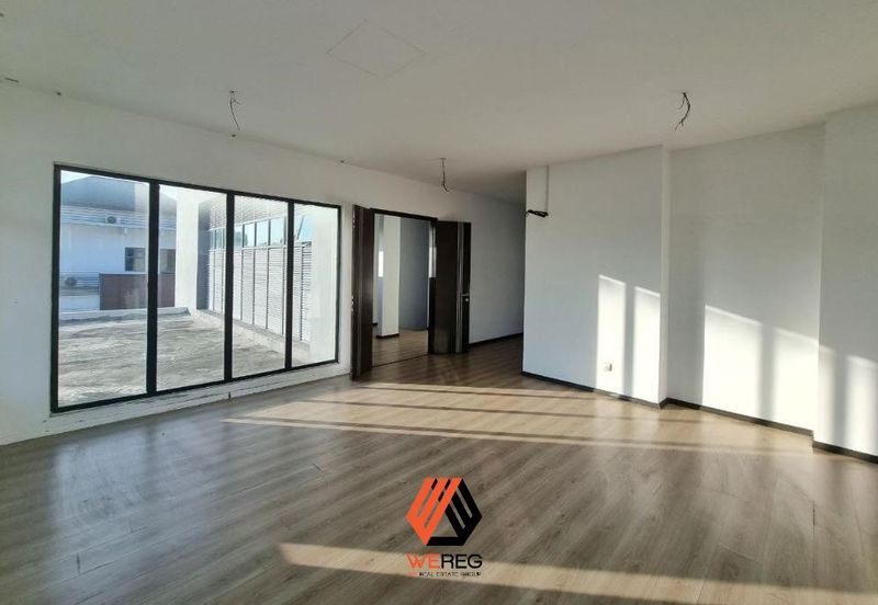 Kristal Court, Seksyen 7