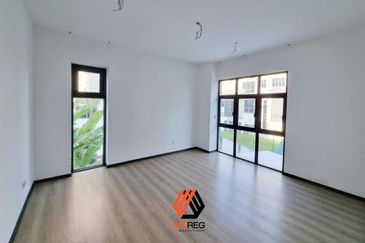 Kristal Court, Seksyen 7