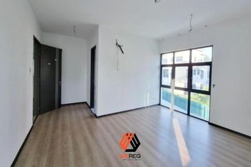 Kristal Court, Seksyen 7