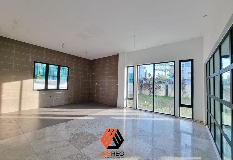 Kristal Court, Seksyen 7