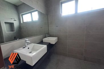 Scarlet @ Bandar Rimbayu