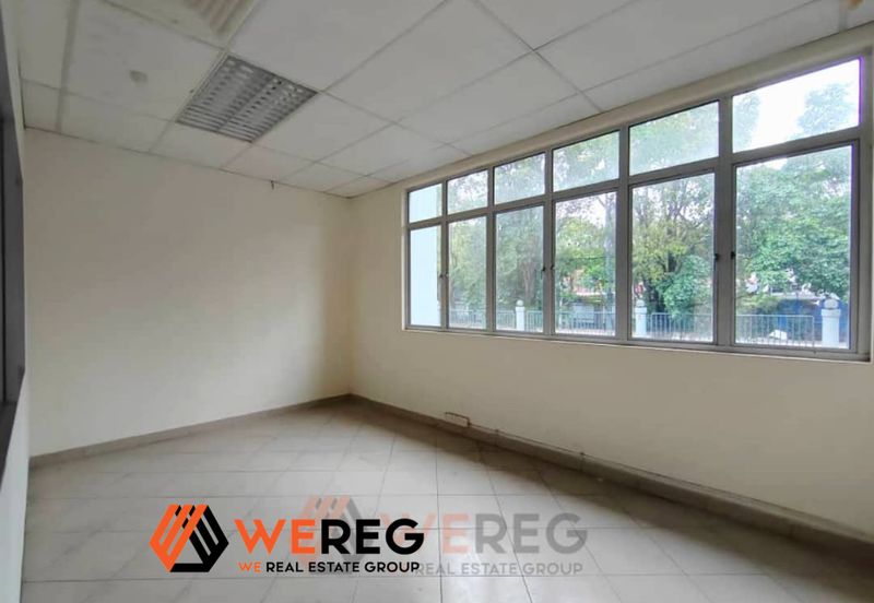 West Port, Pulau Indah