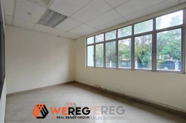 West Port, Pulau Indah