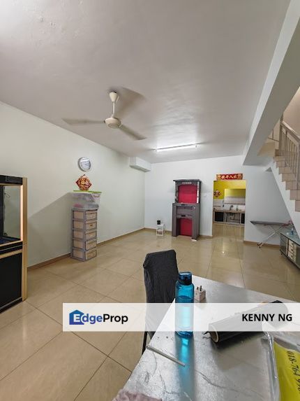 Double Storey House in Bandar Bukit Tinggi 2 For Sale, Good Condition & Move-In Ready, Selangor, Klang