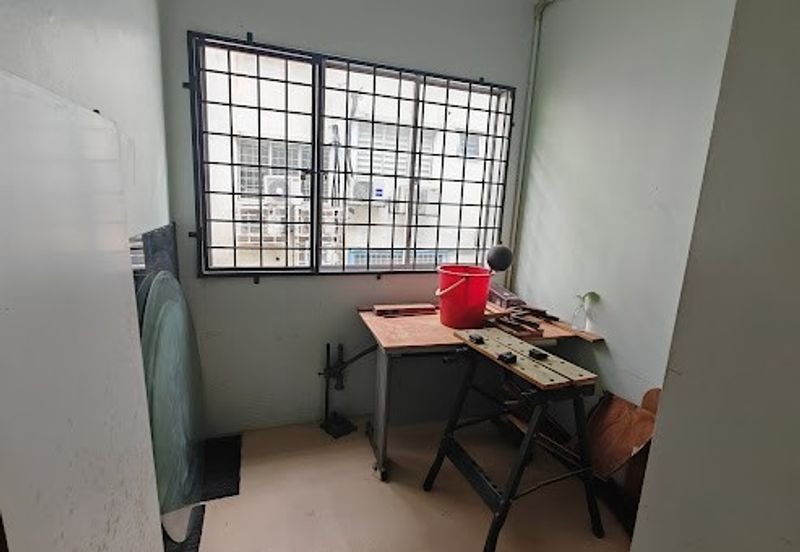 Bayu Tinggi Commercial Centre -Taipan