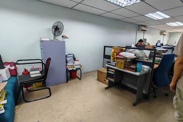 Bayu Tinggi Commercial Centre -Taipan