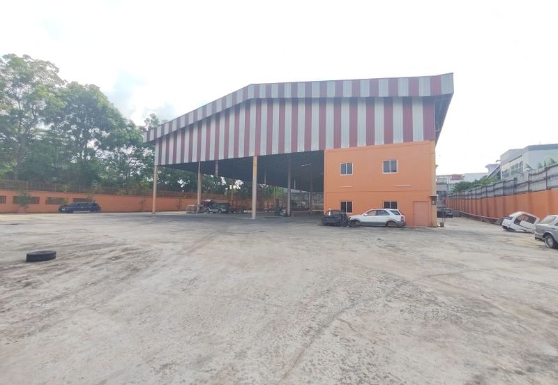 Warehouse at Taman Kajang Jaya for RENT! Semenyih. Selangor.