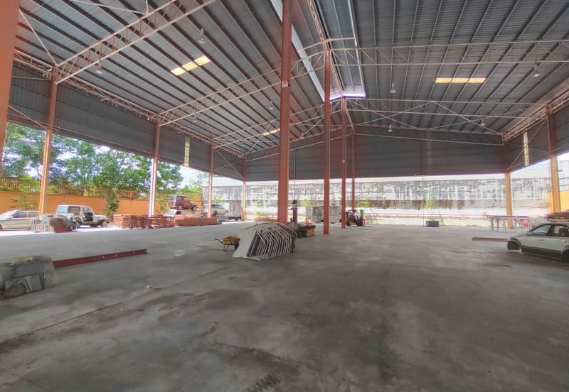 Warehouse at Taman Kajang Jaya for RENT! Semenyih. Selangor.