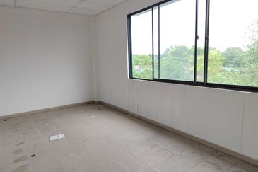 3 Storey Semi D Factory for SALES in Sungai Chua, Bukit Angkat, Sungai Chua, Kajang.