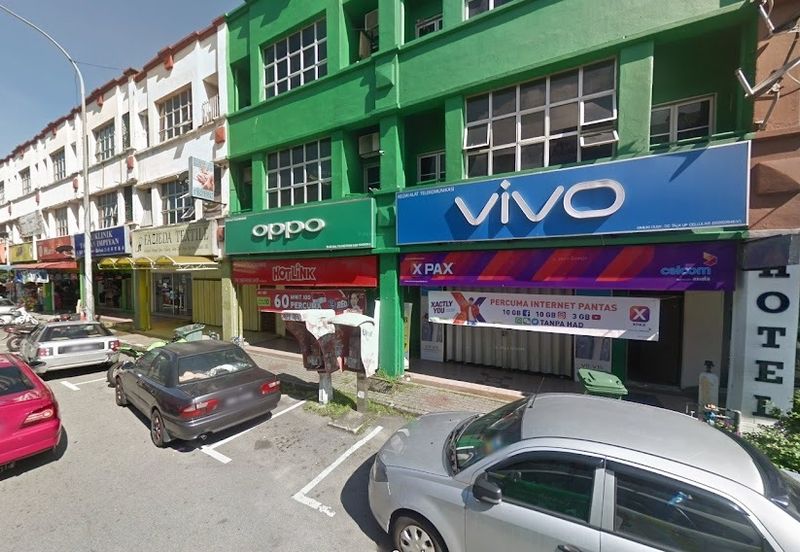 Shop for Sales in Balakong , Seri Kembangan, Cheras.