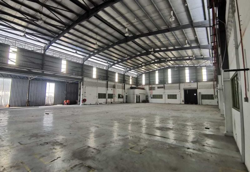 3 Storey Warehouse for RENT in Bandar Puchong, Taman Bukit Puchong.