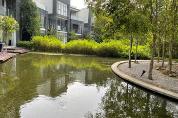 Mirage By The Lake @ Perdana Lakeview West