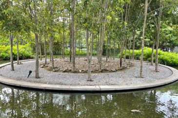 Mirage By The Lake @ Perdana Lakeview West