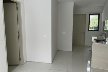 Mirage By The Lake @ Perdana Lakeview West