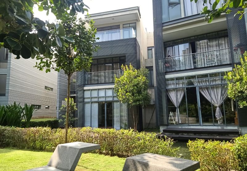 Mirage By The Lake @ Perdana Lakeview West