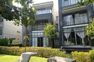 Mirage By The Lake @ Perdana Lakeview West