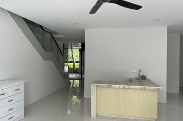 Mirage By The Lake @ Perdana Lakeview West