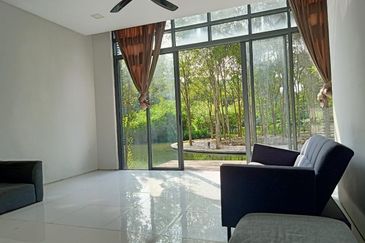 Mirage By The Lake @ Perdana Lakeview West