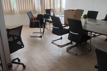 Wisma Minlon Warehouse for RENT!