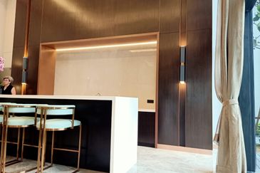 Pavilion Ceylon Hill