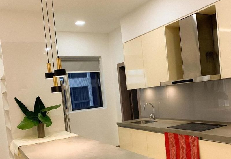 Sixceylon Condominium