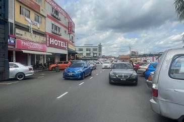 Jalan Pasar Baru, Pekan Semenyih