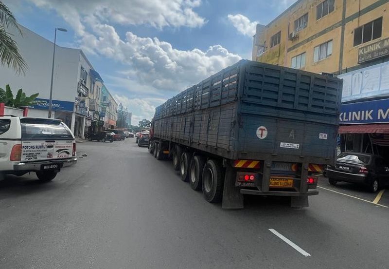 Jalan Pasar Baru, Pekan Semenyih