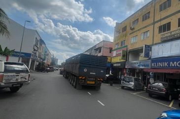 Jalan Pasar Baru, Pekan Semenyih