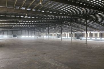 West Port, Pulau Indah