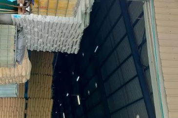 West Port, Pulau Indah