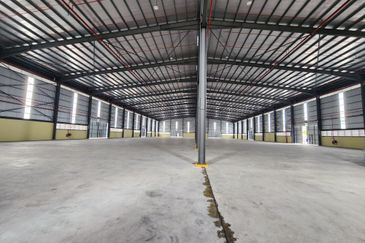 West Port, Pulau Indah