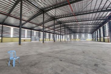 West Port, Pulau Indah