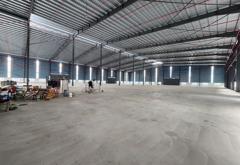 West Port, Pulau Indah