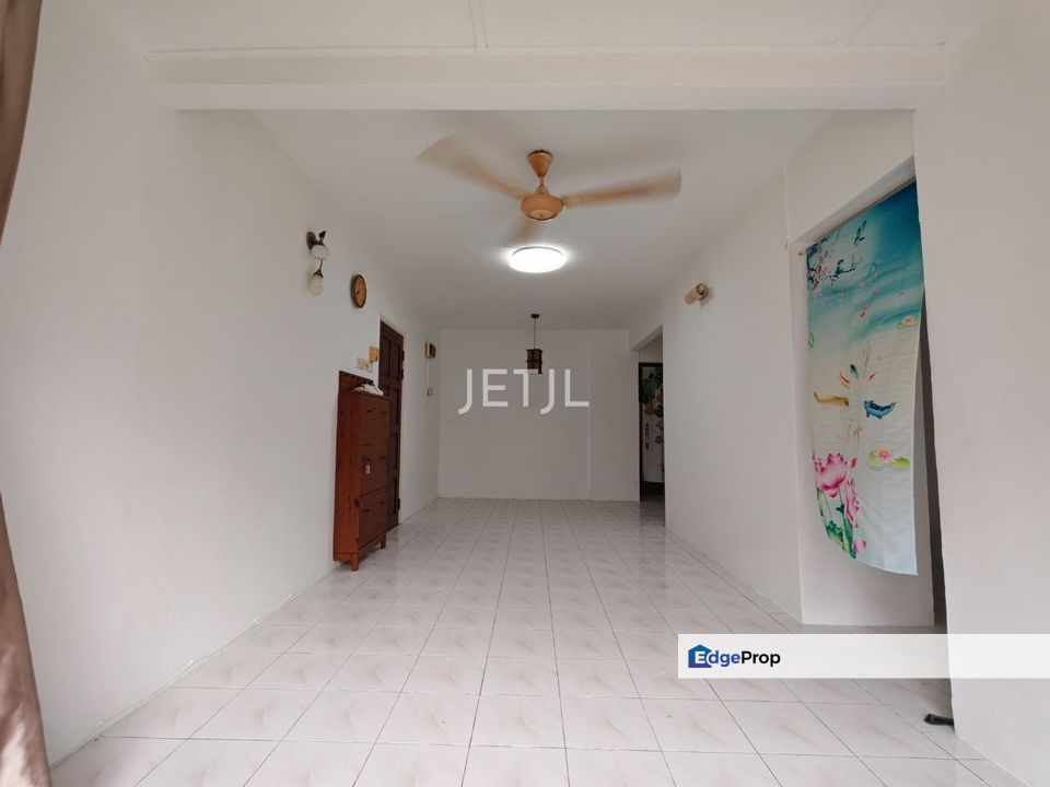 Apartment Saujana Blok G Tingkat Bawah, Selangor, Damansara Damai