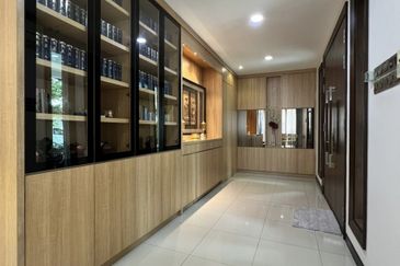 Jalan Setia Duta U13/21G