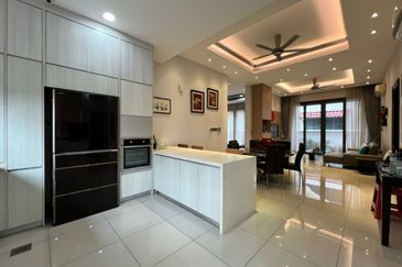 Jalan Setia Duta U13/21G