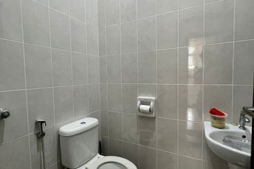 Jalan Setia Duta U13/21G