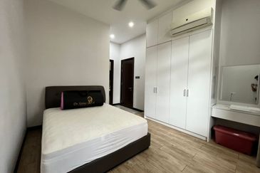 Jalan Setia Duta U13/21G