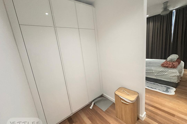 Pavilion Ceylon Hill