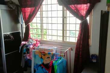 Meranti Apartment, Taman Subang Mewah