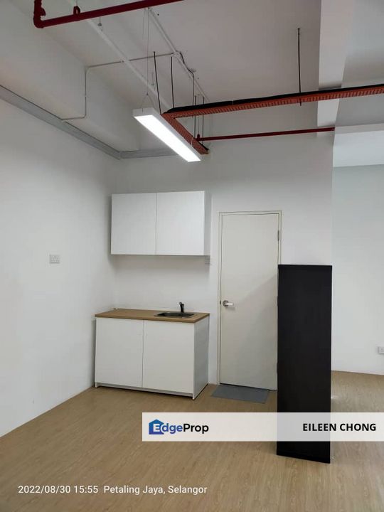 Tropicana Avenue office partial furnish for rent now, Selangor, Tropicana