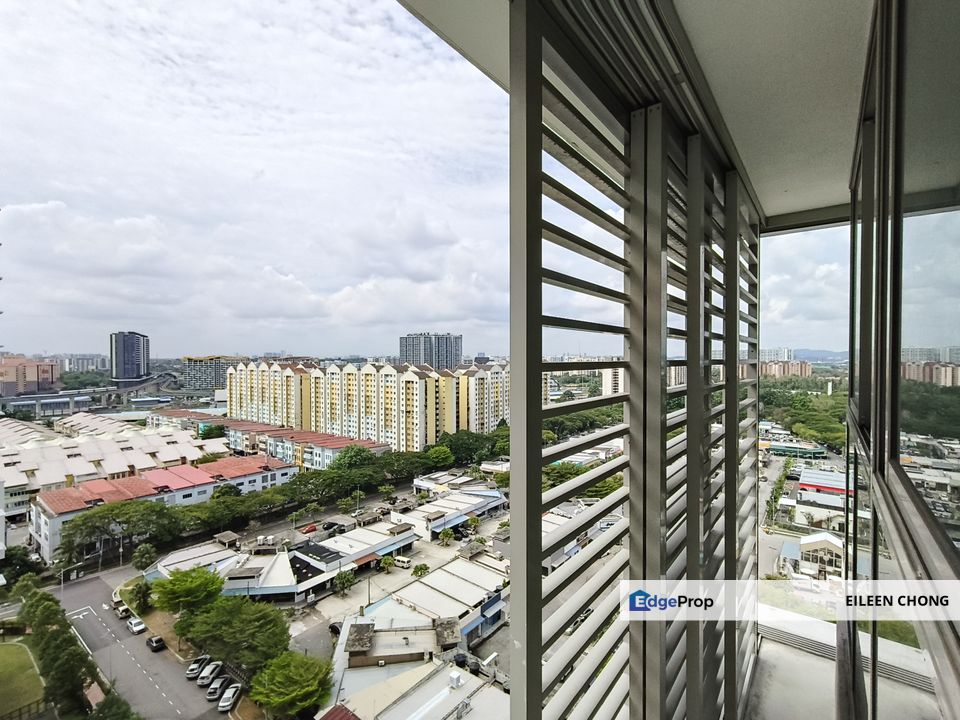 Mid Family size corner unit tastefully furnished Condo for sale at Cantara Residence Ara Damansara , Selangor, Ara Damansara