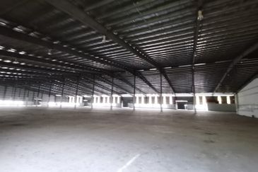 West Port, Pulau Indah