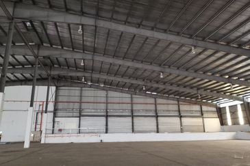 West Port, Pulau Indah