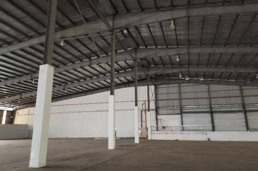 West Port, Pulau Indah