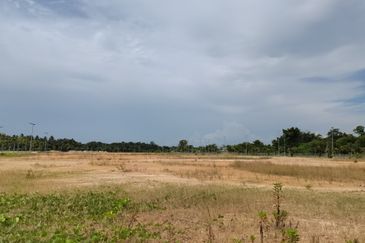 West Port, Pulau Indah